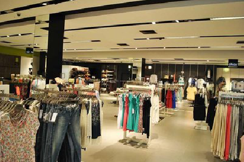  隆安商场里的店面怎么装修？